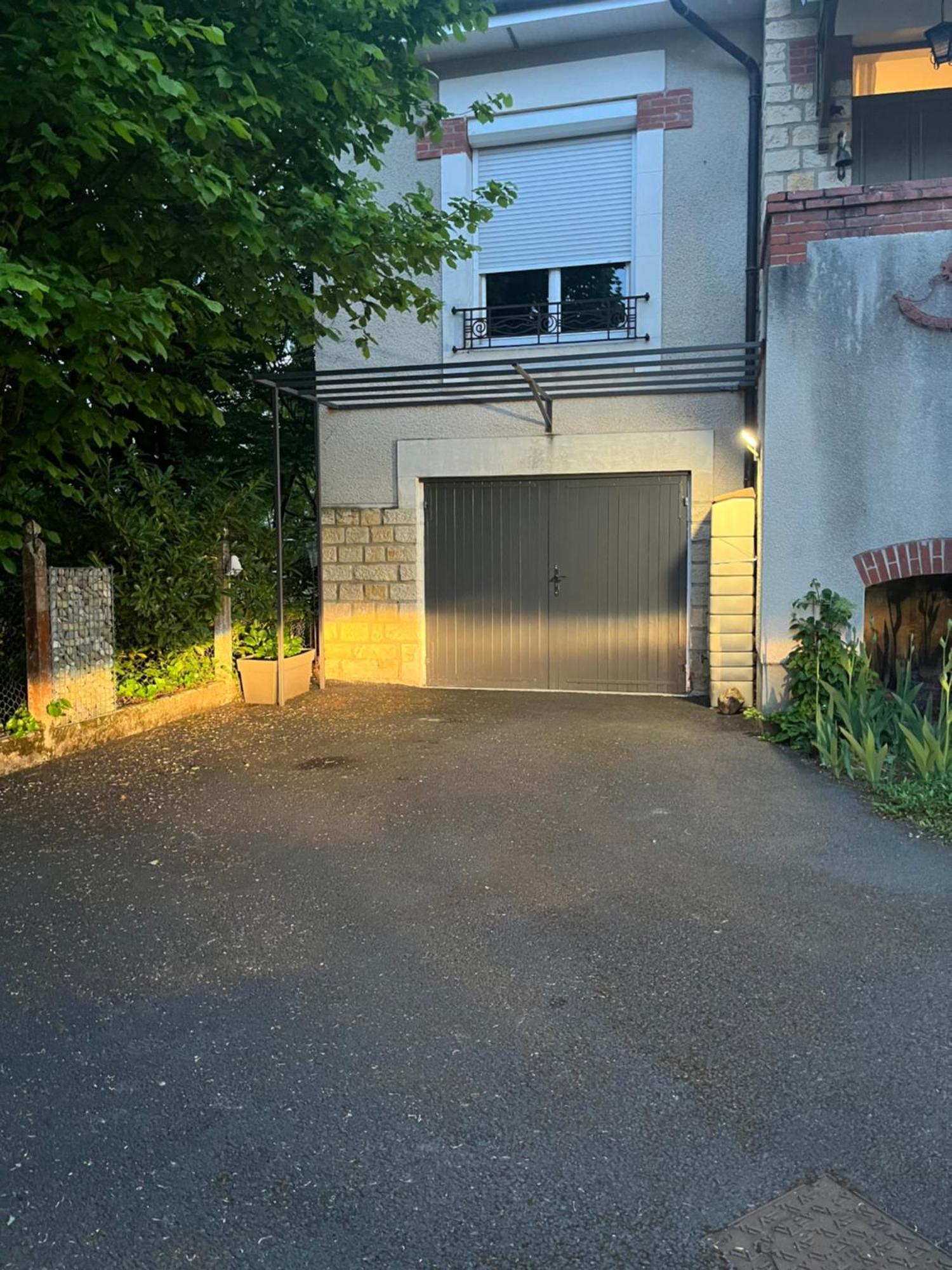 卡德兰夏维尔斯住宿加早餐旅馆 讷韦尔 外观 照片